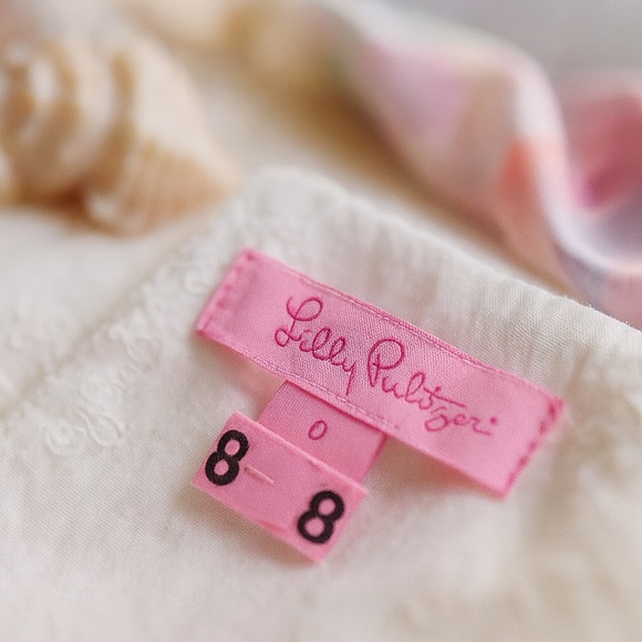 Lilly Pulitzer | White and Gold Lace Shift Dress | Size 0 - Picture 3 of 6